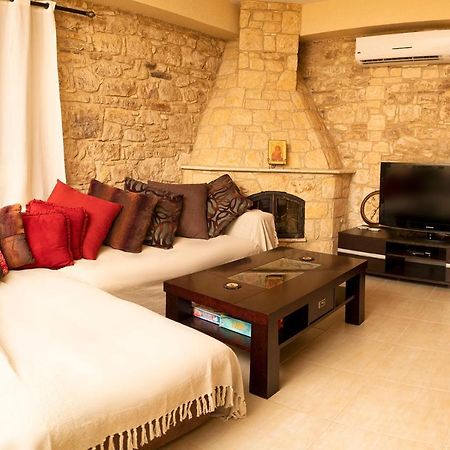 فيلا Salamiou Stone House بافوس المظهر الخارجي الصورة