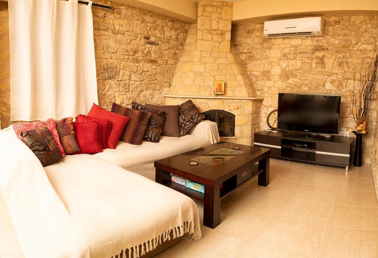 فيلا Salamiou Stone House بافوس المظهر الخارجي الصورة